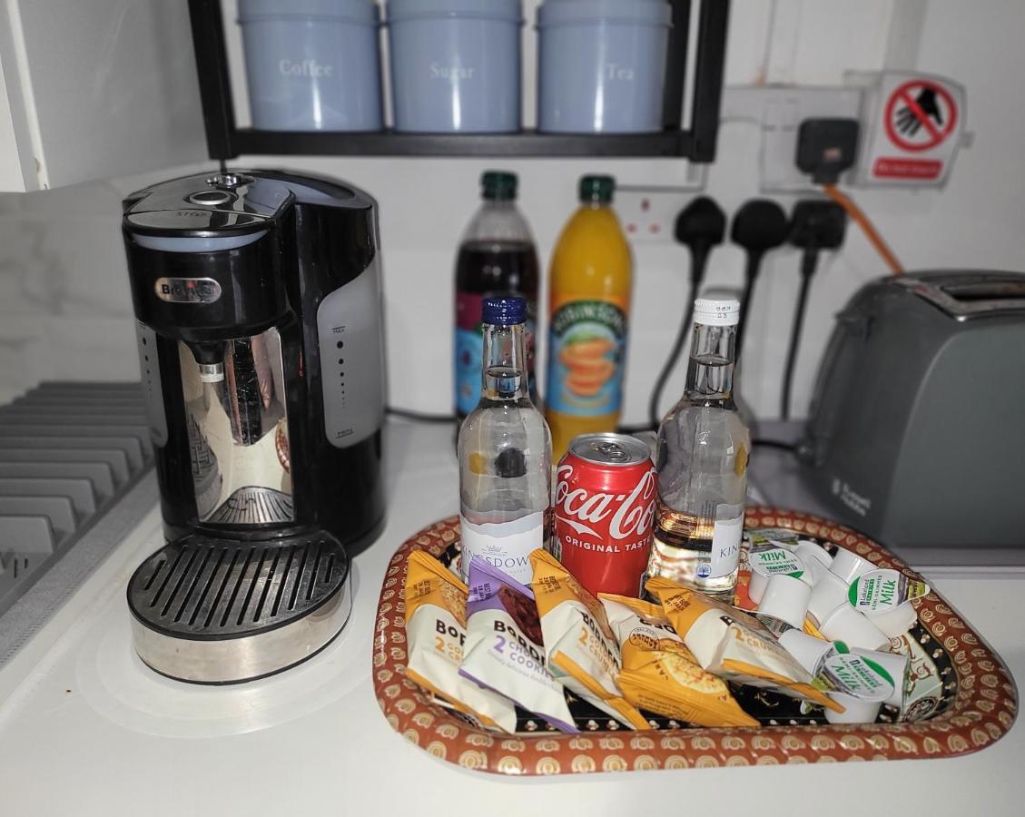 Hidden Treasure-netflix And Wi-fi-basement Flat Apartment Gillingham (Kent)
